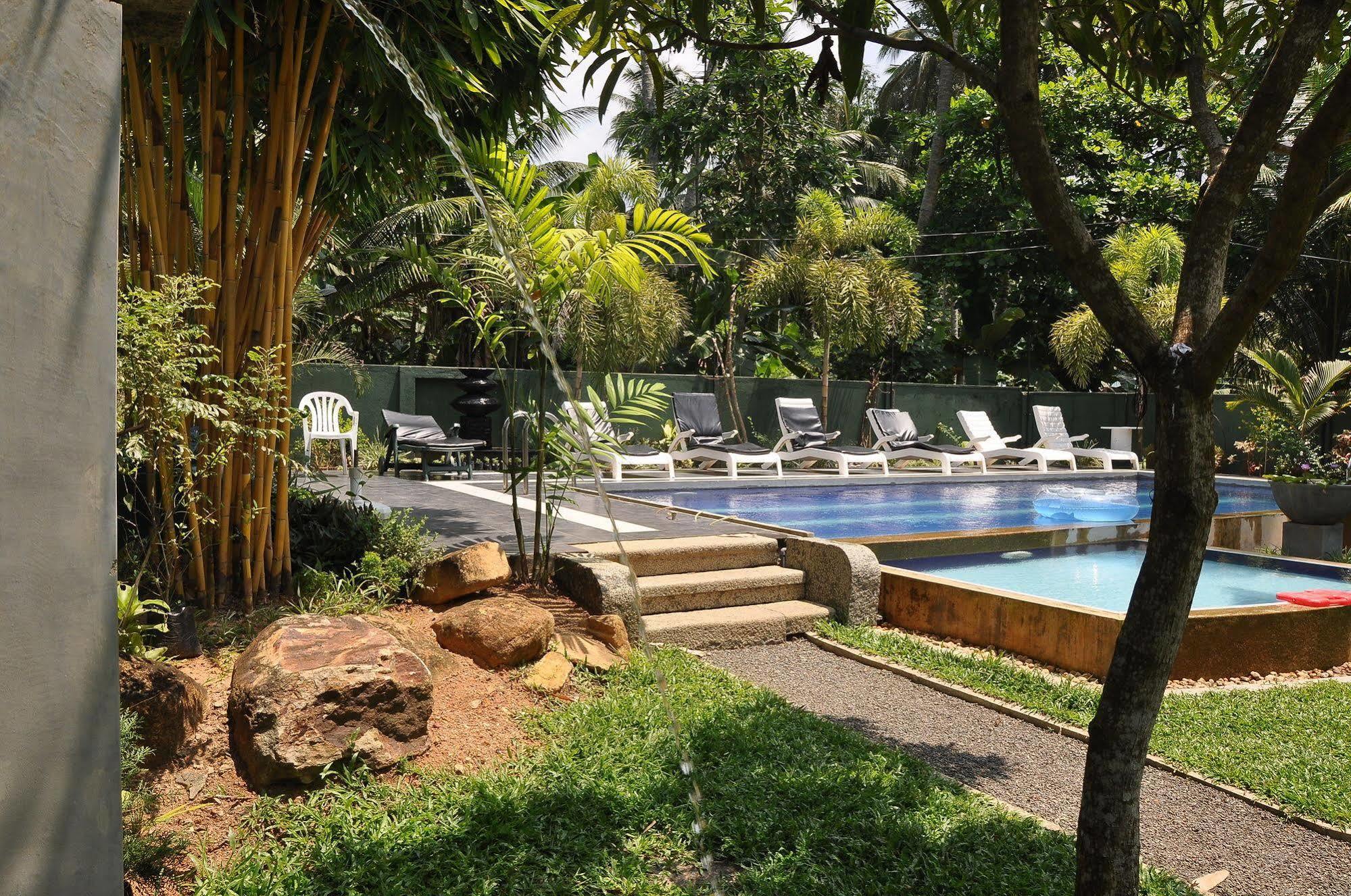 Hikka Villa Hikkaduwa Esterno foto